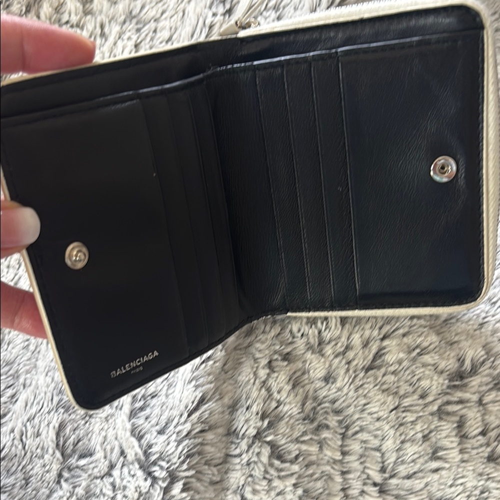 Balenciaga White Leather Wallet - Picture 3 of 8